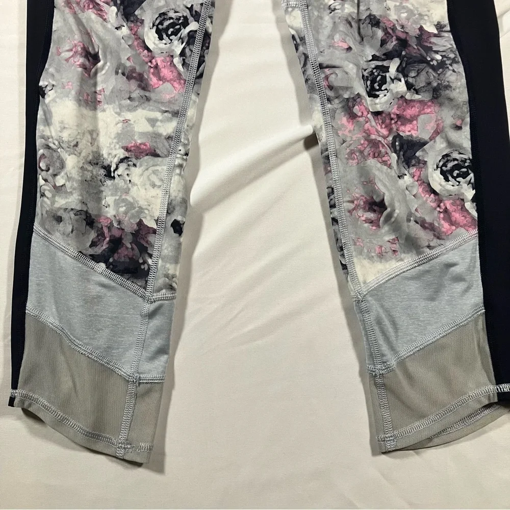 Lululemon If You're Lucky Crop Moody Mirage White Deep Navy blue silver sz 6 - Picture 7 of 11